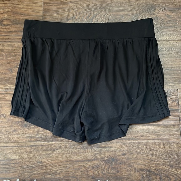 (mpg sport) enchanted short - Picture 2 of 4